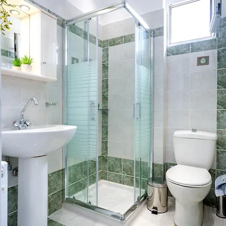 Apartman Solomos *
